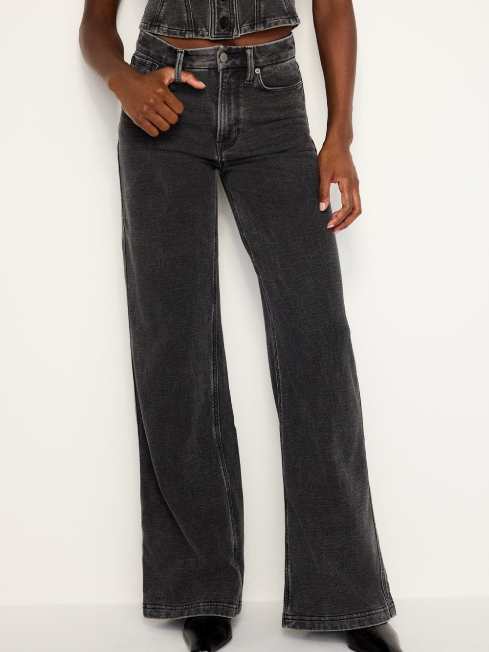 Good American Jeanius - good skate sweatpants jeans - size 2 like new - black